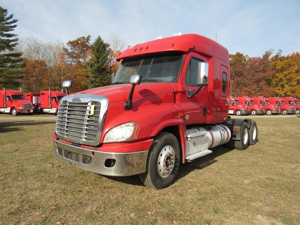 Image of Freightliner Cascadia 125 Primary image