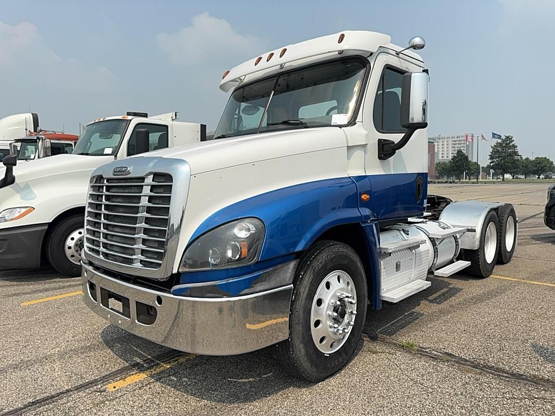 Image of Freightliner Cascadia 125 Primary image