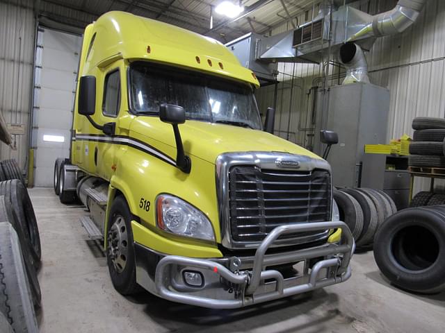 Image of Freightliner Cascadia 125 equipment image 1