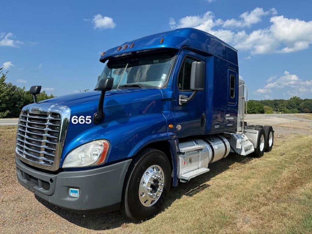 Image of Freightliner Cascadia 125 Primary image