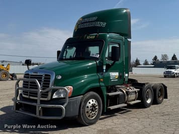 Main image Freightliner Cascadia 125