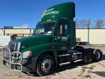 Main image Freightliner Cascadia 125