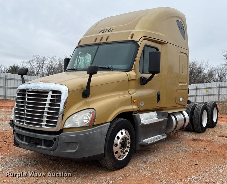 2017 Freightliner Cascadia 125 Equipment Image0