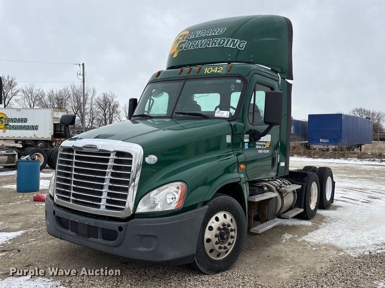 2017 Freightliner Cascadia 125 Equipment Image0