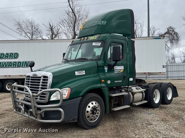 2017 Freightliner Cascadia 125 Equipment Image0