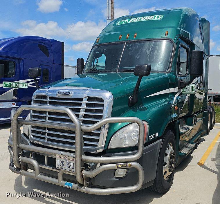 Image of Freightliner Cascadia 125 Primary image