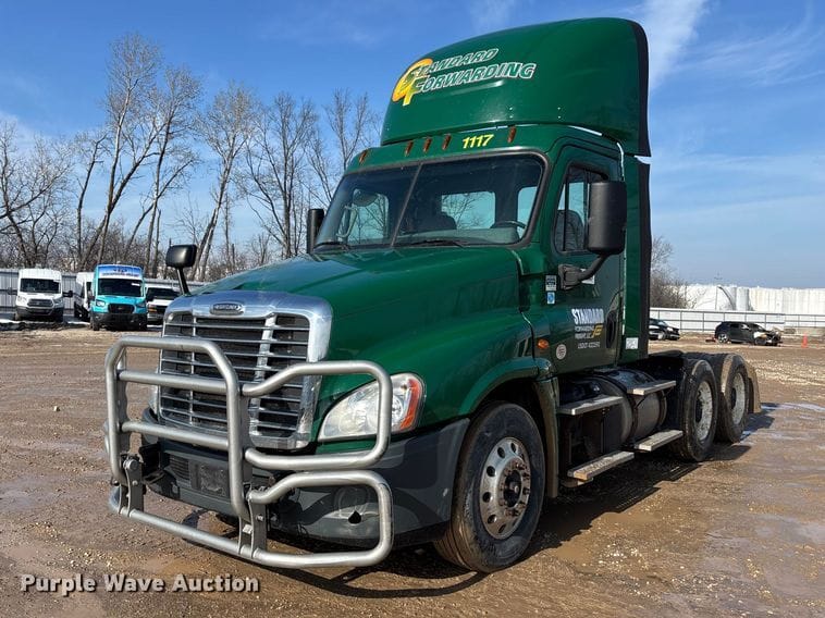 2017 Freightliner Cascadia 125 Equipment Image0