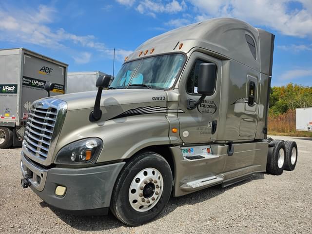 Image of Freightliner Cascadia 125 equipment image 1