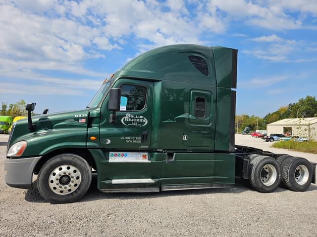 Image of Freightliner Cascadia 125 equipment image 4