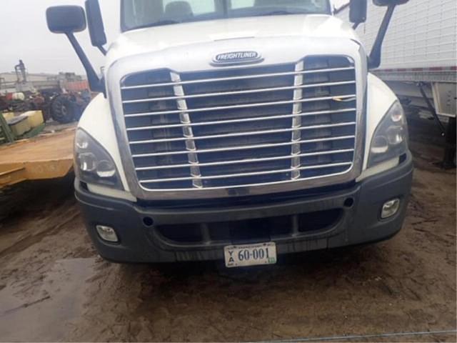 Image of Freightliner Cascadia equipment image 1