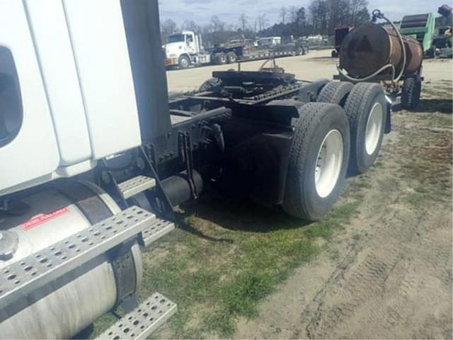 Image of Freightliner Cascadia equipment image 3