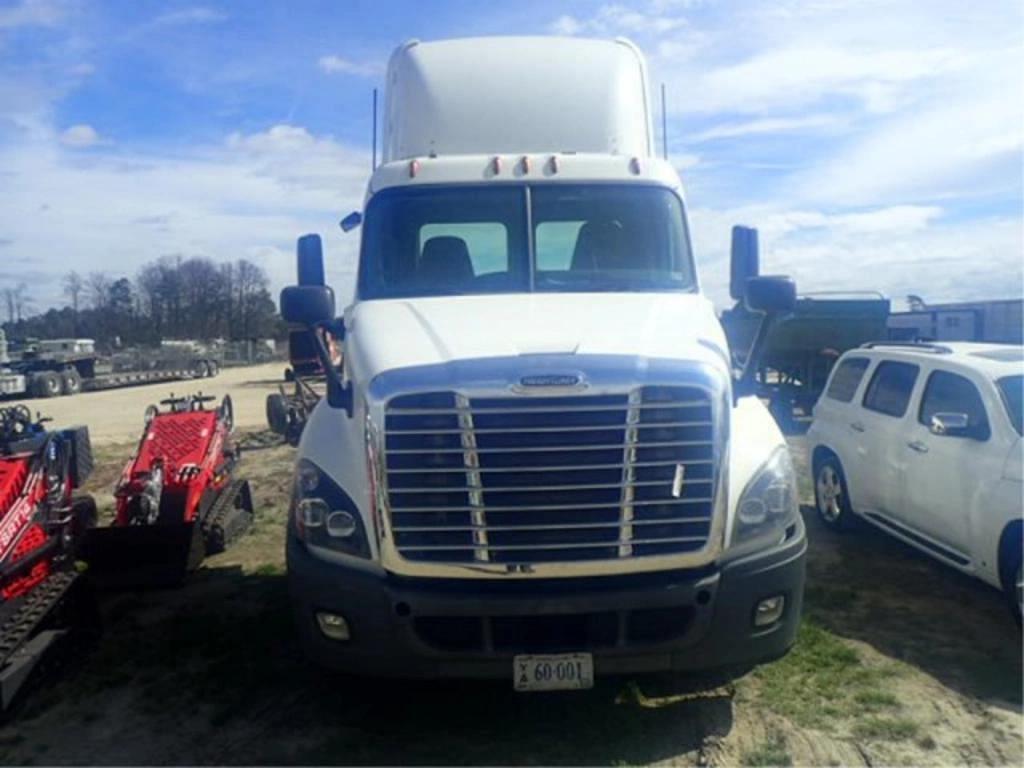 Image of Freightliner Cascadia Primary image