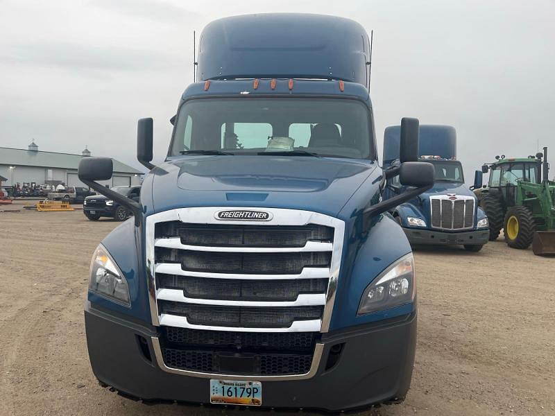 Image of Freightliner Cascadia Primary image