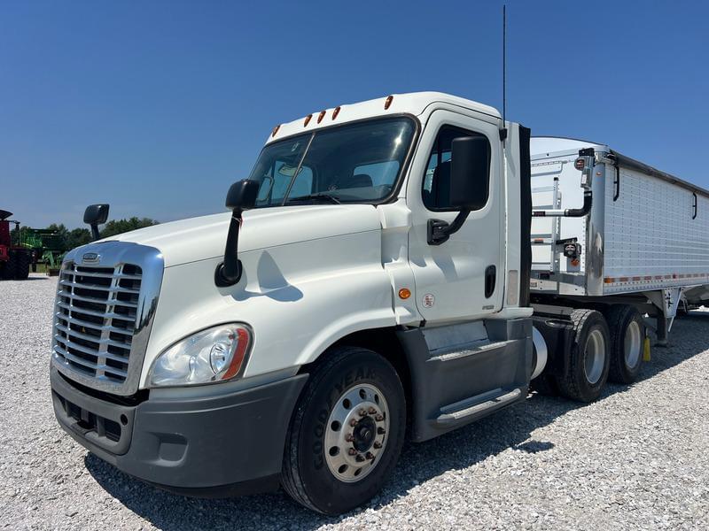 Image of Freightliner Cascadia Primary image