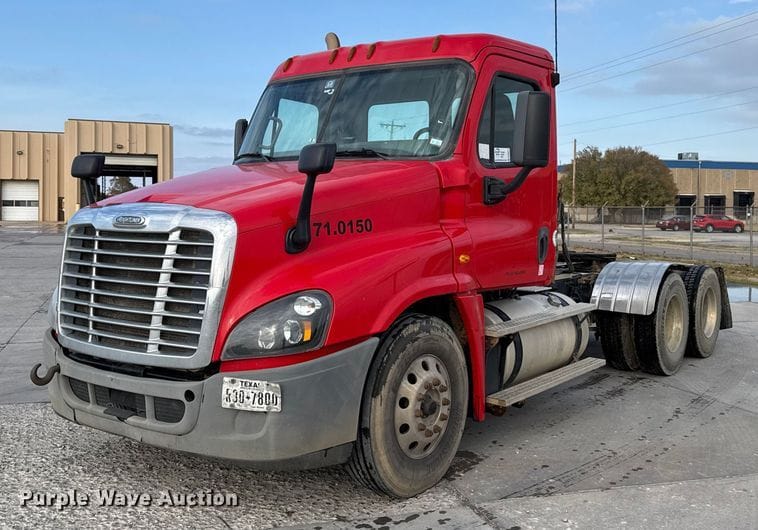 2017 Freightliner Cascadia Equipment Image0