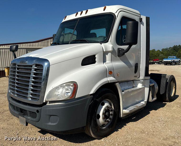Image of Freightliner Cascadia Primary image