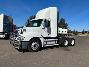 Main image Freightliner Columbia