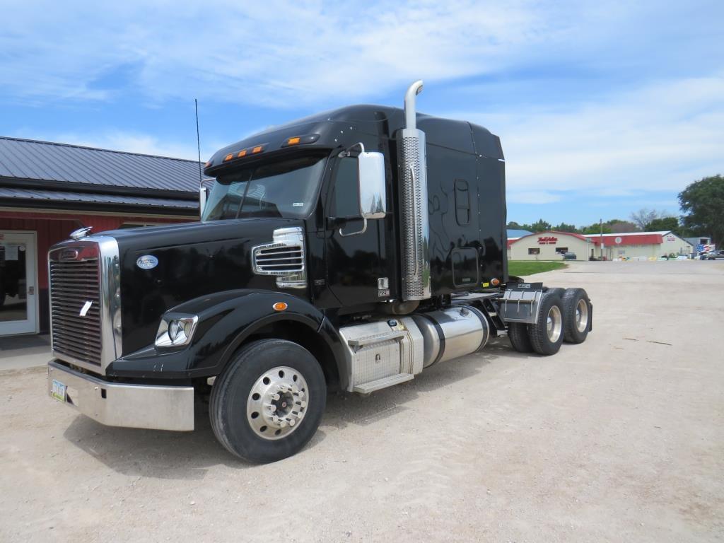 Image of Freightliner Coronado 122 Primary image