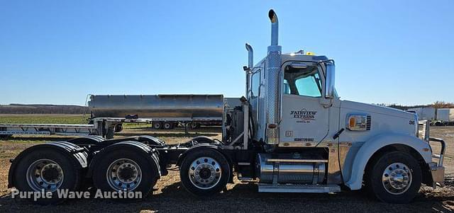 Image of Freightliner Coronado 132 equipment image 3