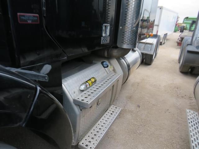 Image of Freightliner Coronado equipment image 3