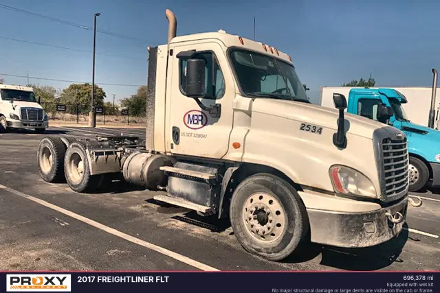 Image of Freightliner FLT equipment image 1