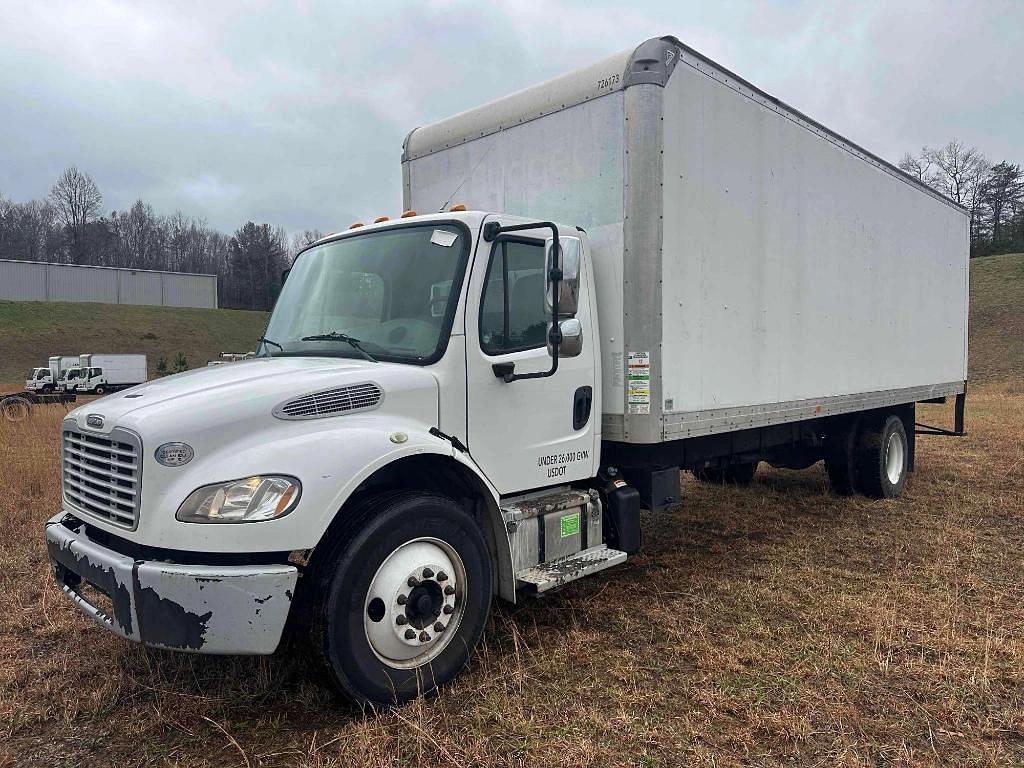 Image of Freightliner M2 106 Primary image