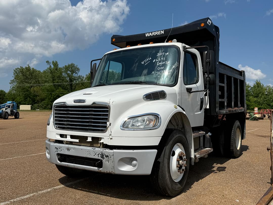 Image of Freightliner M2 106 Primary image