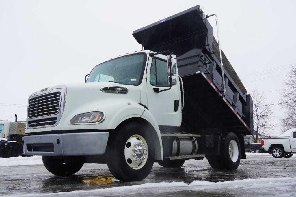 Main image Freightliner M2 112