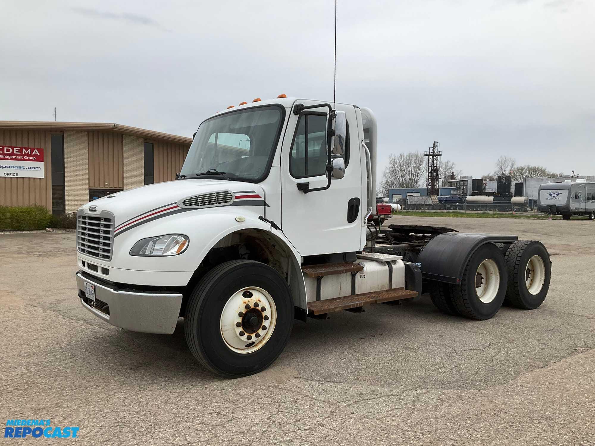 Main image Freightliner M2