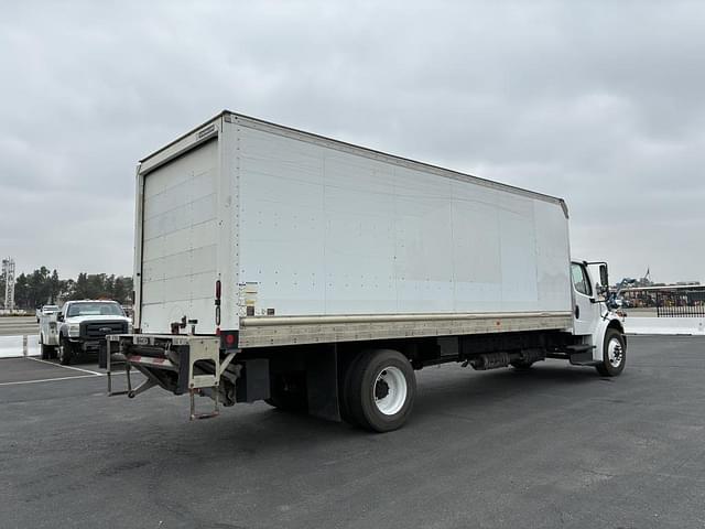 Image of Freightliner M2 equipment image 2