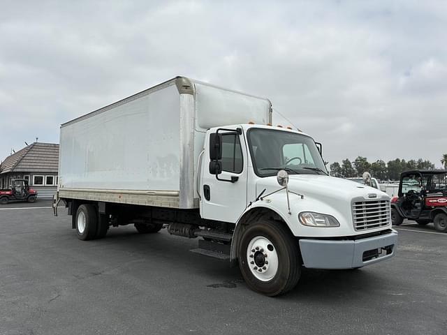 Image of Freightliner M2 equipment image 1