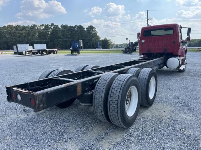 Image of Freightliner M2 equipment image 4