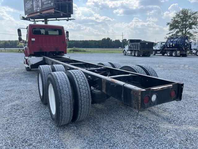 Image of Freightliner M2 equipment image 2