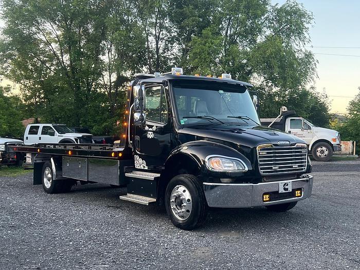 Image of Freightliner M2 Primary image