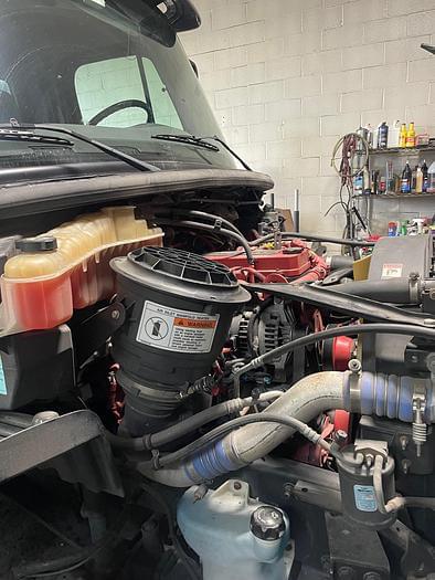 Image of Freightliner M2 equipment image 4