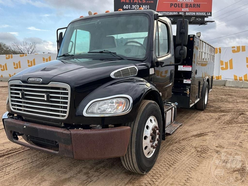 2017 Freightliner M2 Equipment Image0