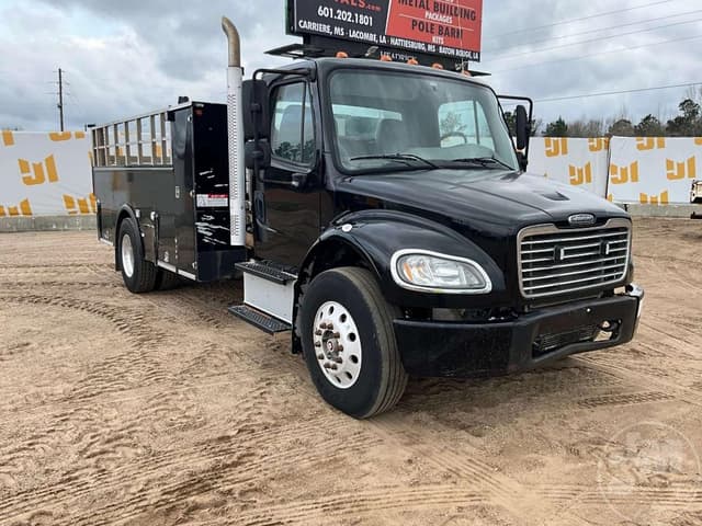 Image of Freightliner M2 equipment image 2