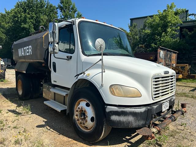 Image of Freightliner M2 equipment image 1