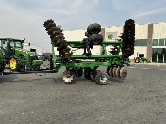 2017 Frontier TM5124 Equipment Image0