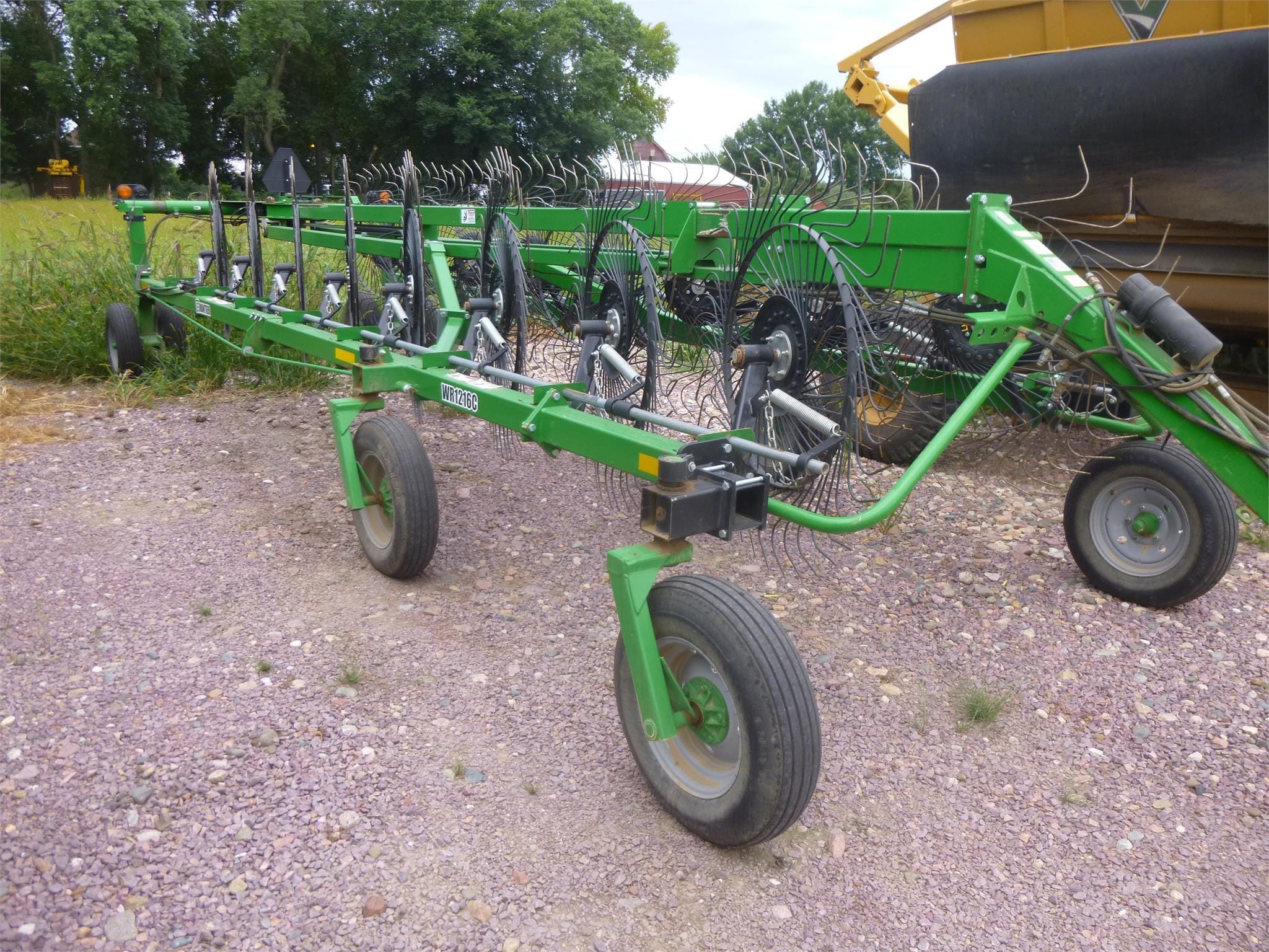 2017 Frontier WR1216C Equipment Image0