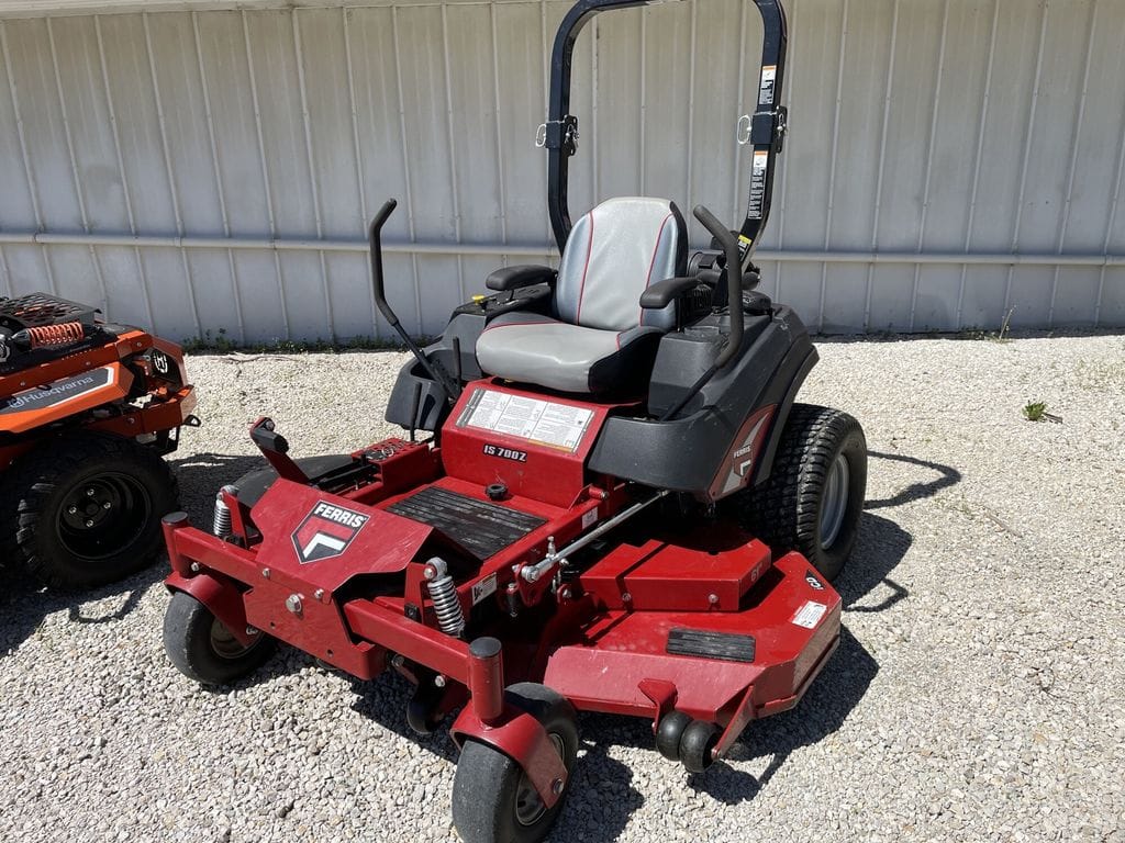 2017 Ferris IS 700Z Equipment Image0