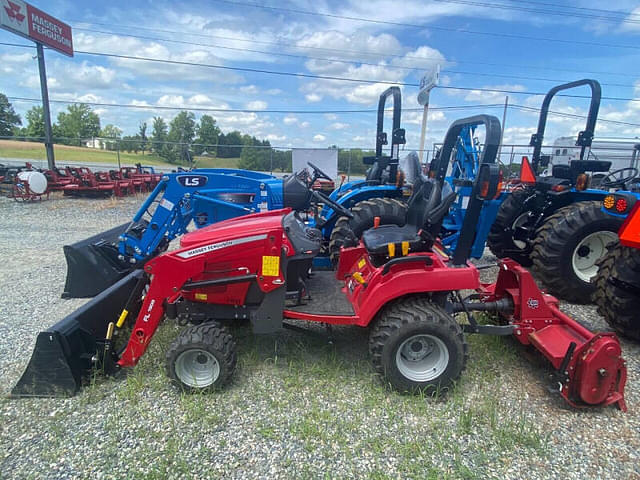 Image of Massey Ferguson GC1725M equipment image 1