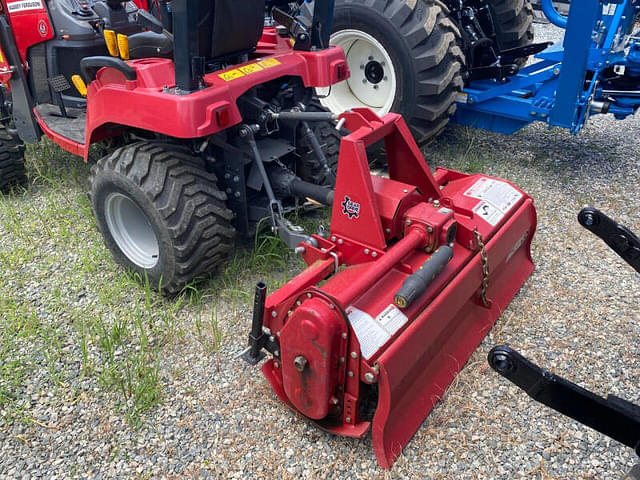 Image of Massey Ferguson GC1725M equipment image 3