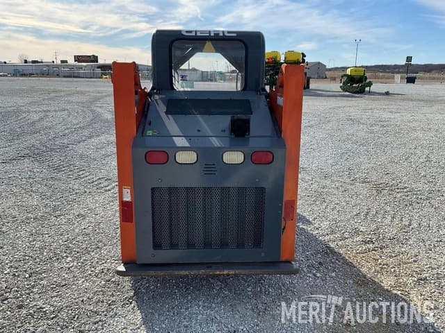 Image of Gehl R105 equipment image 3