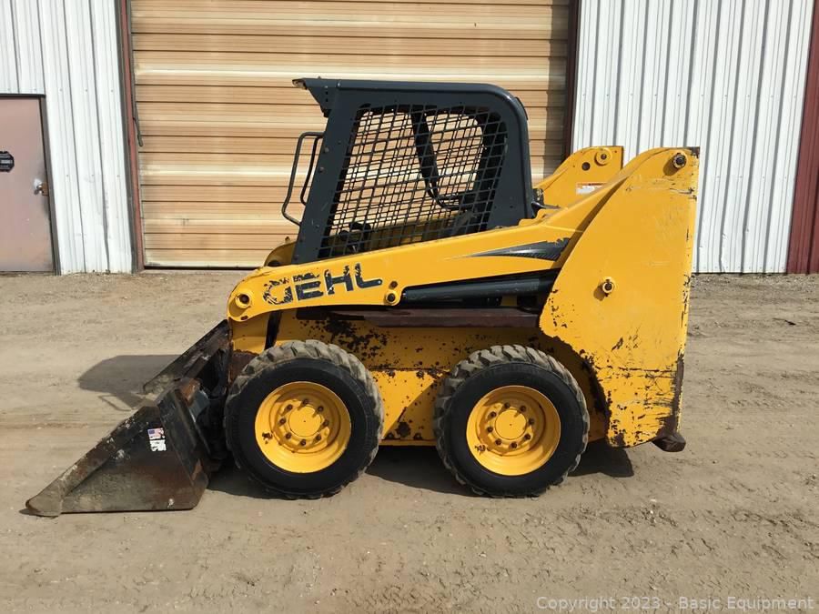 Main image Gehl R165