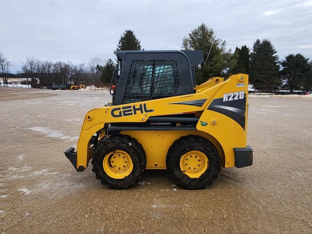 Image of Gehl R220 equipment image 1