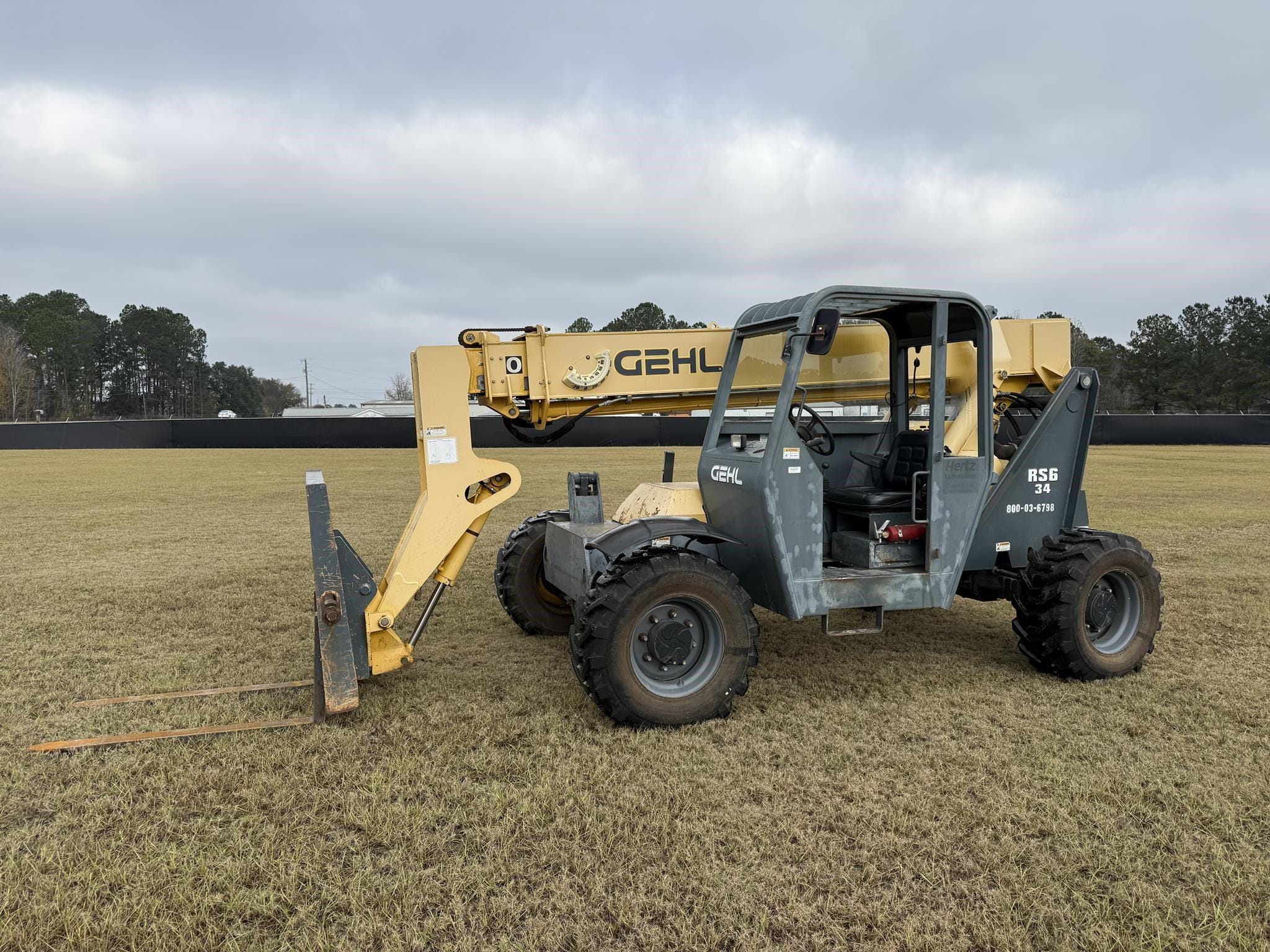 2017 Gehl RS6-34 Equipment Image0