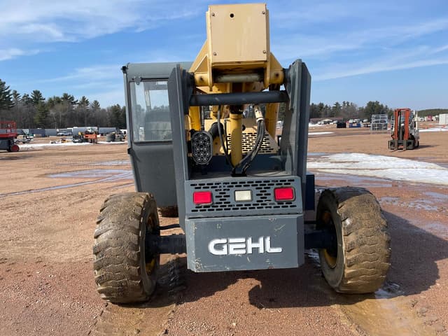 Image of Gehl RS6-34 equipment image 3