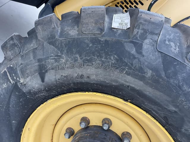 Image of Gehl RS8-42 equipment image 3