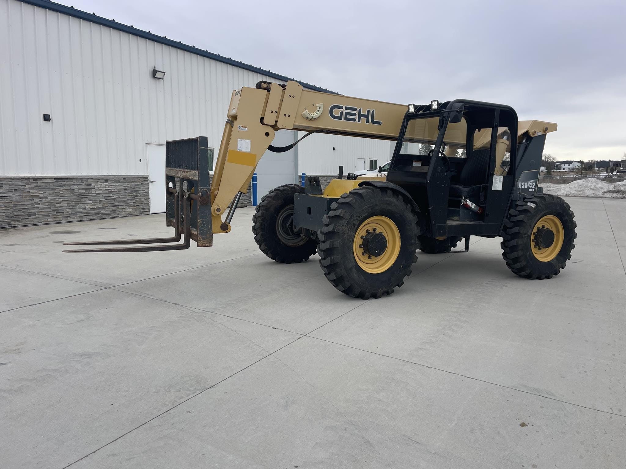 2017 Gehl RS8-42 Equipment Image0